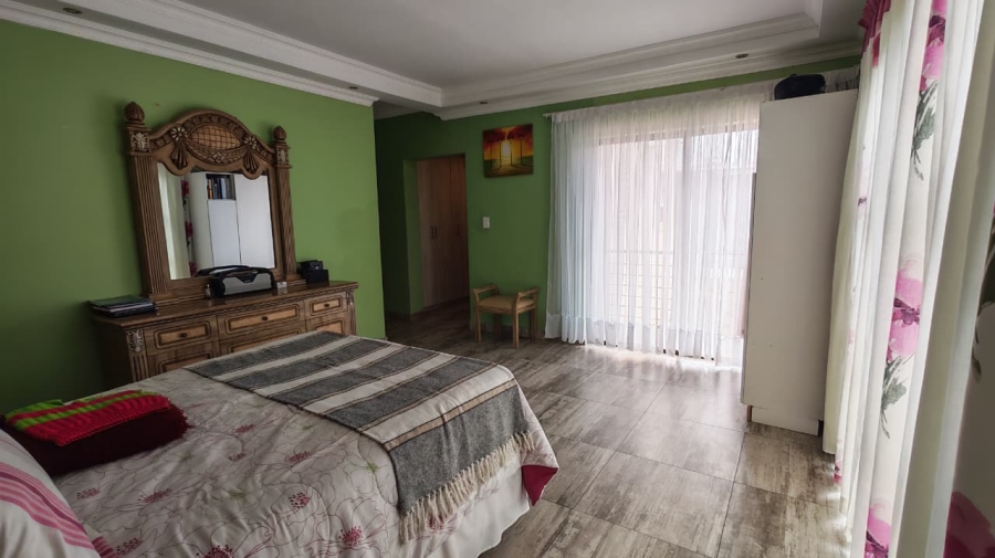 6 Bedroom Property for Sale in Cashan North West